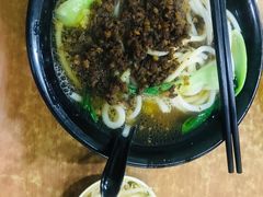 -丽虹云南过桥米线(兴工街店)