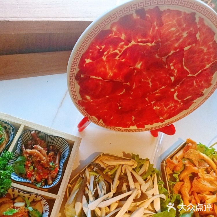 吃货们，今天带你们探索云南的宝藏地—吃菌客！