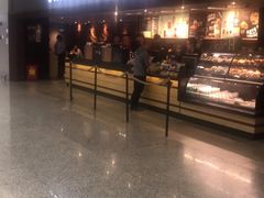 -星巴克(浦东机场T2到达店)