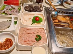 -海底捞火锅鲜切牛肉主题店(长寿路店)