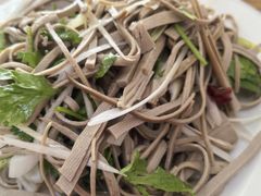 -溢心园香河肉饼总店