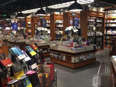 -西西弗书店&矢量咖啡(凯德晶萃广场店)