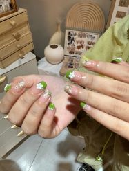 -花系美·美甲美睫精品店