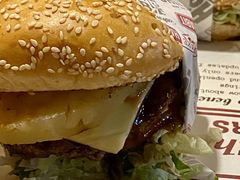 -The Habit Burger Grill 哈比特汉堡(复兴soho店)