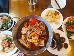 干锅腊排骨-88号小吃店·经典云南菜·地道纳西美食