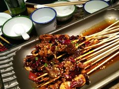 -沪小二炭火蛙锅(淮海中路美食不夜城店)