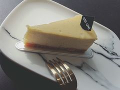 -UNI UNI(环亚凯瑟琳店)