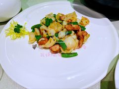 两头鲜百合炒爽肉-品粹徽园·家常安徽菜