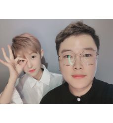 -十六番发型师事务所