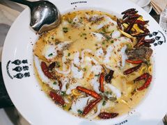 -渔语鱼酸菜鱼新川菜(来福士店)
