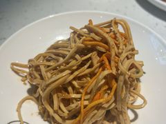 -江渔儿酸菜鱼(奥园广场金发购物中心店)