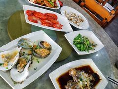 -四川小胡子海鲜(丁村万人海鲜广场店)