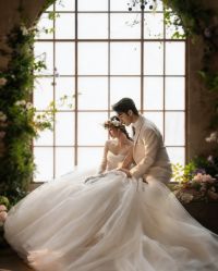 -雪中彩影婚纱摄影·微光艺术中心