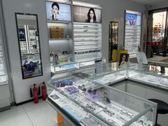 -光明眼镜·蔡司授权(徐泾店)