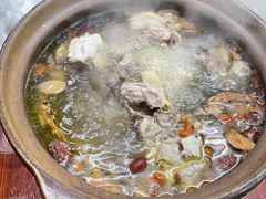 -威邵鸡煲(西华路总店)