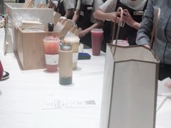-奈雪的茶(湖滨银泰in77C区PRO店)