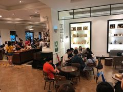 用餐区-星巴克臻选(广州沙面店)