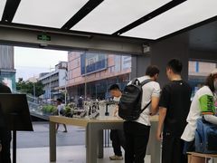 -DJI大疆(深圳华强北曼哈授权体验店)