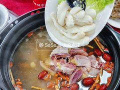 -花苑美食横琴生蚝火锅(拱北粤华路店)