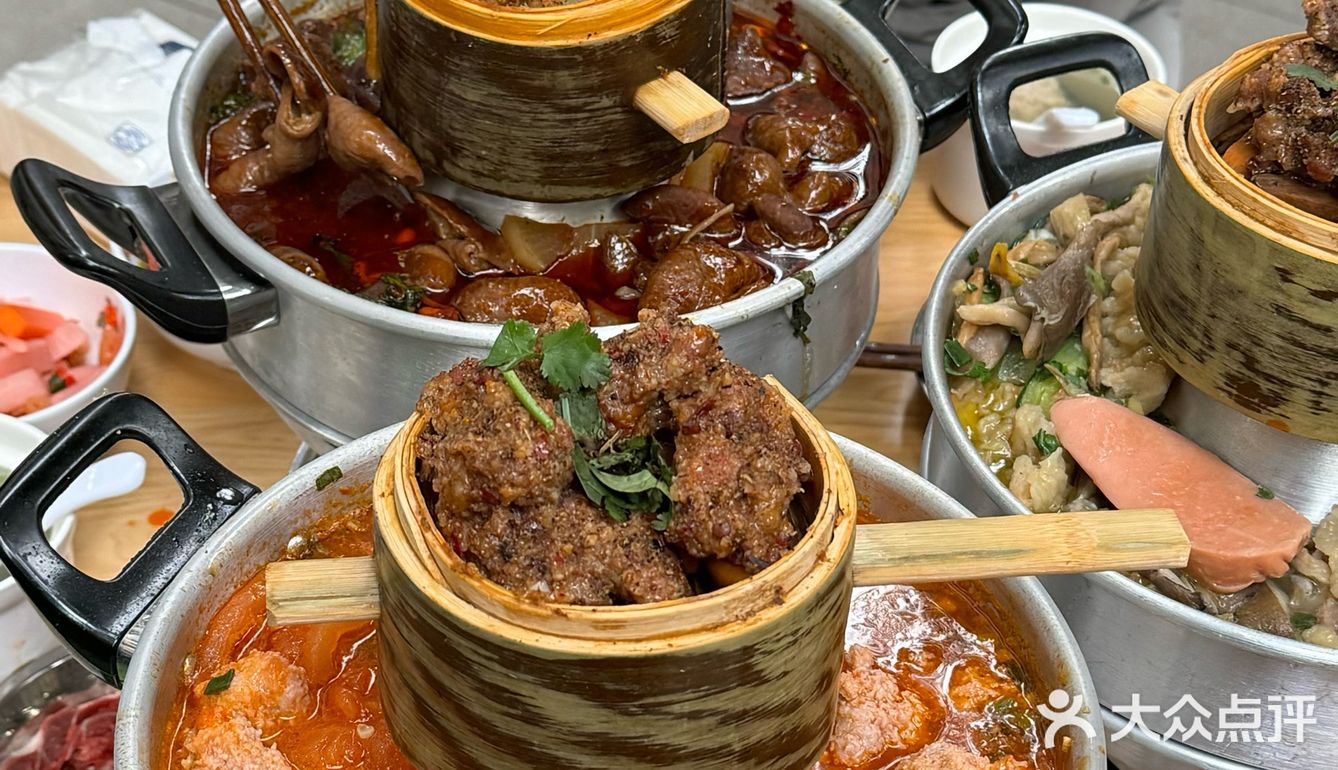 在观音桥！新开的！好下饭，素菜还不要钱！