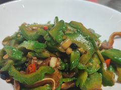 -黄泥岗·地道湖北菜(奥特莱斯店)