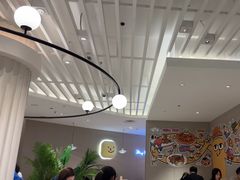 -必胜客(WOW中央公园店)