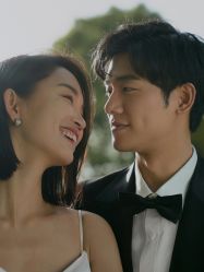 点击看大图 -至臻微拉婚纱摄影