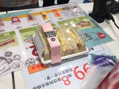 -85度C(生甜甜圈研究工坊·上海局门店)