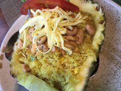 菠萝海鲜炒饭-mango tree芒果树泰国餐厅(青岛万象城店)