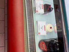 门面-UNI UNI(环亚凯瑟琳店)