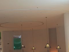 -涨巢·潮玩水疗局