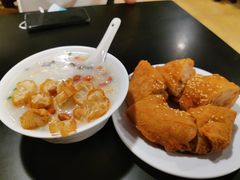 荔湾艇仔粥-伍湛记 · 广州老字号(龙津中路店)