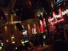 -FOUR PLAY BAR