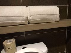 -西安大雁塔科技大学地铁站亚朵酒店