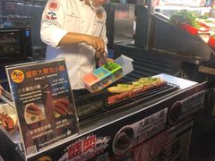-六合夜市