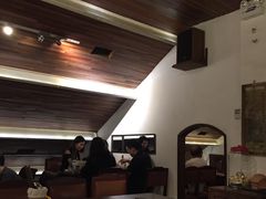 -Cuc Gach Quan Restaurant