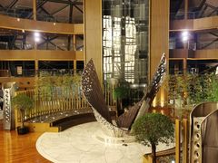 -上海滴水湖皇冠假日酒店