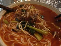 -粉八·云南米线·建水烧烤(常熟路店)