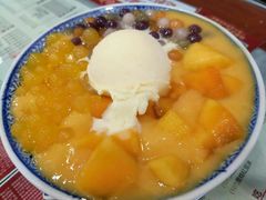 -赵记传承特色牛奶甜品(泉城广场店)