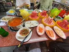 -四囍码头海鲜烧烤自助火锅(外滩南京东路悦荟广场店)