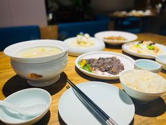 -湖畔鲁菜·二十年老字号餐厅(大明湖店)