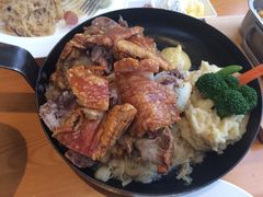 -LENBACH兰巴赫西餐啤酒坊(大连星海广场店)