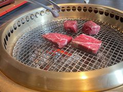 -铭牛烧肉·和牛海鲜自助(高新月牙湖店)