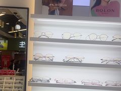 -美式眼镜·授权蔡司.依视路.尼康.豪雅.明月(南翔印象城店)