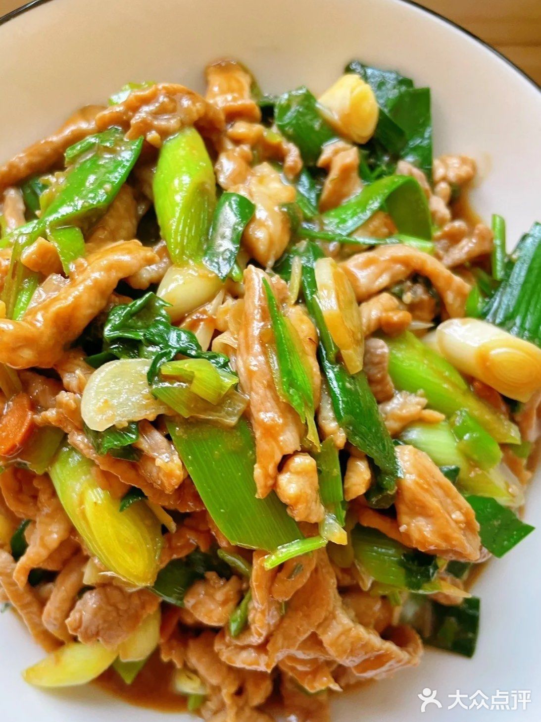 蒜苗炒肉丝,好吃很下饭!