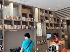 android_upload_pic-西安大雁塔科技大学地铁站亚朵酒店