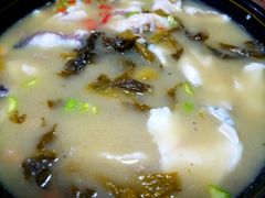 -溢心园香河肉饼总店