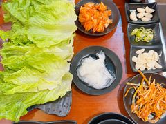 -肉甲韩国木炭烤肉(新壹街1店)