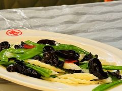 -肥肥虾庄·金牌油焖大虾(东湖欢乐谷店)