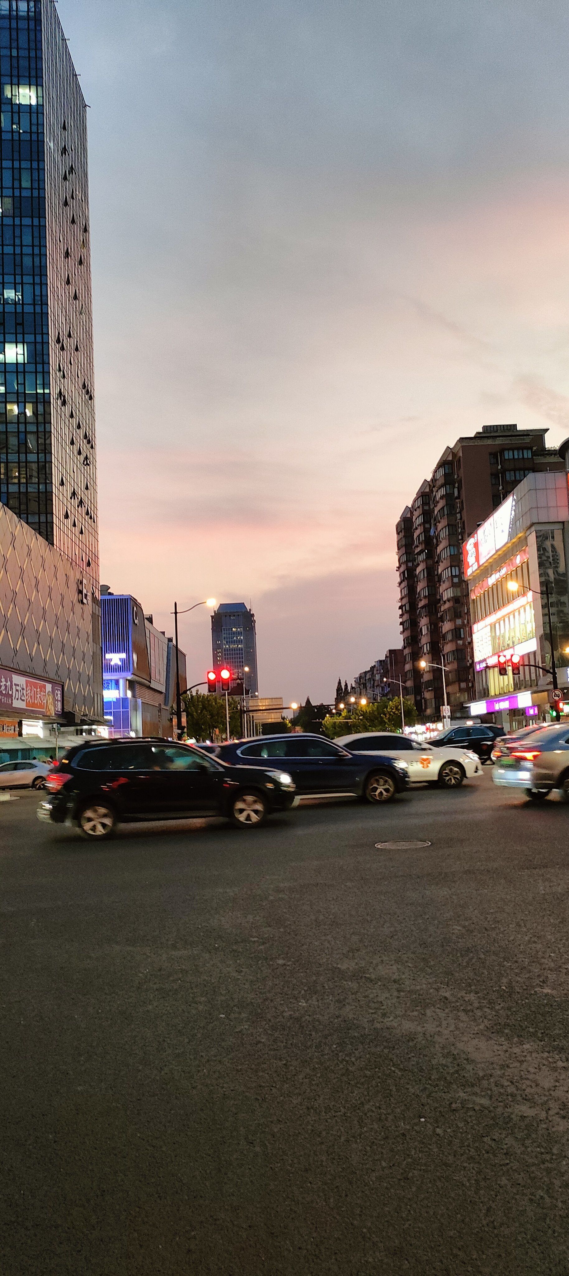 最美的风景在路上#漫步城市街区#随手拍